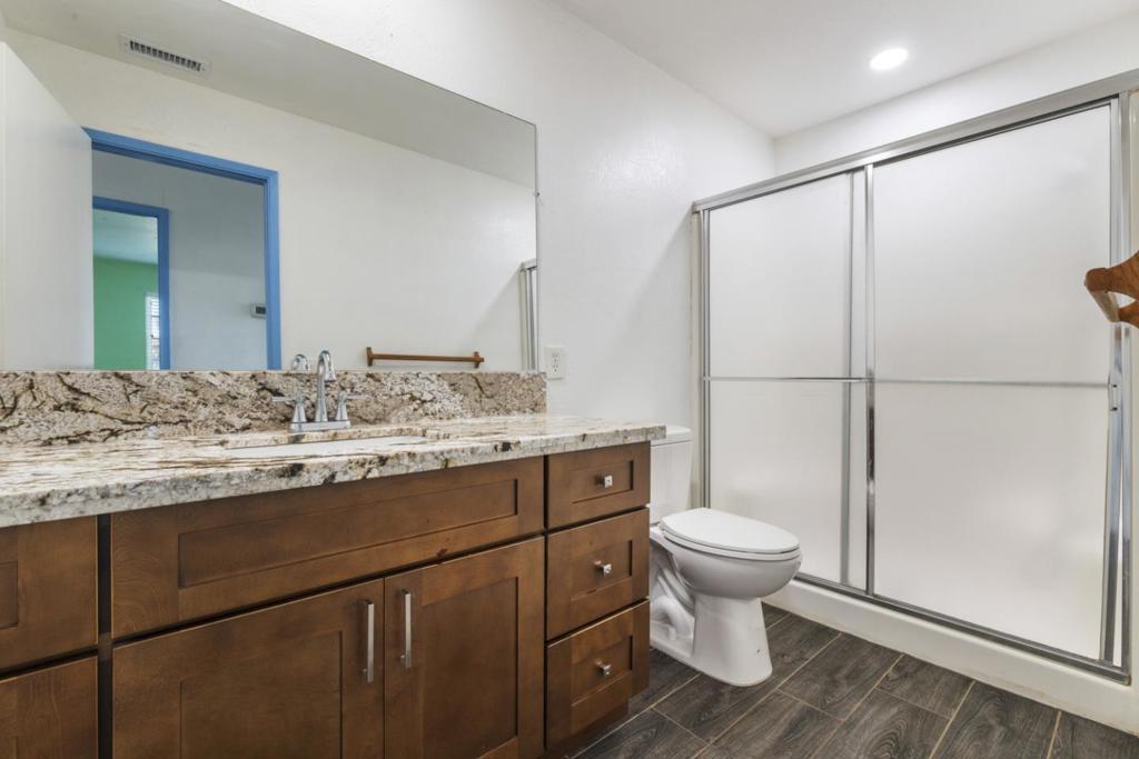 800 Treasure Ln, Manteca, CA 95337