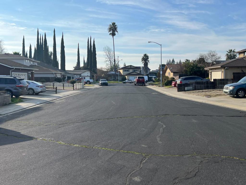 800 Treasure Ln, Manteca, CA 95337