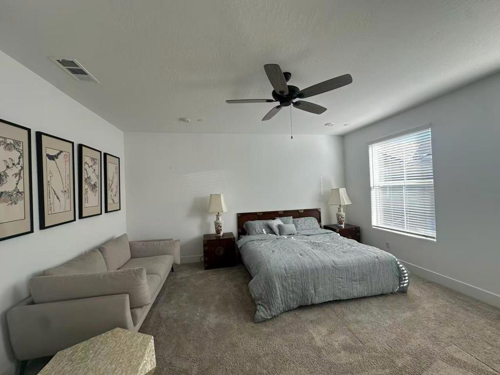 2732 E Teaberry Dr, Fresno, CA 93730