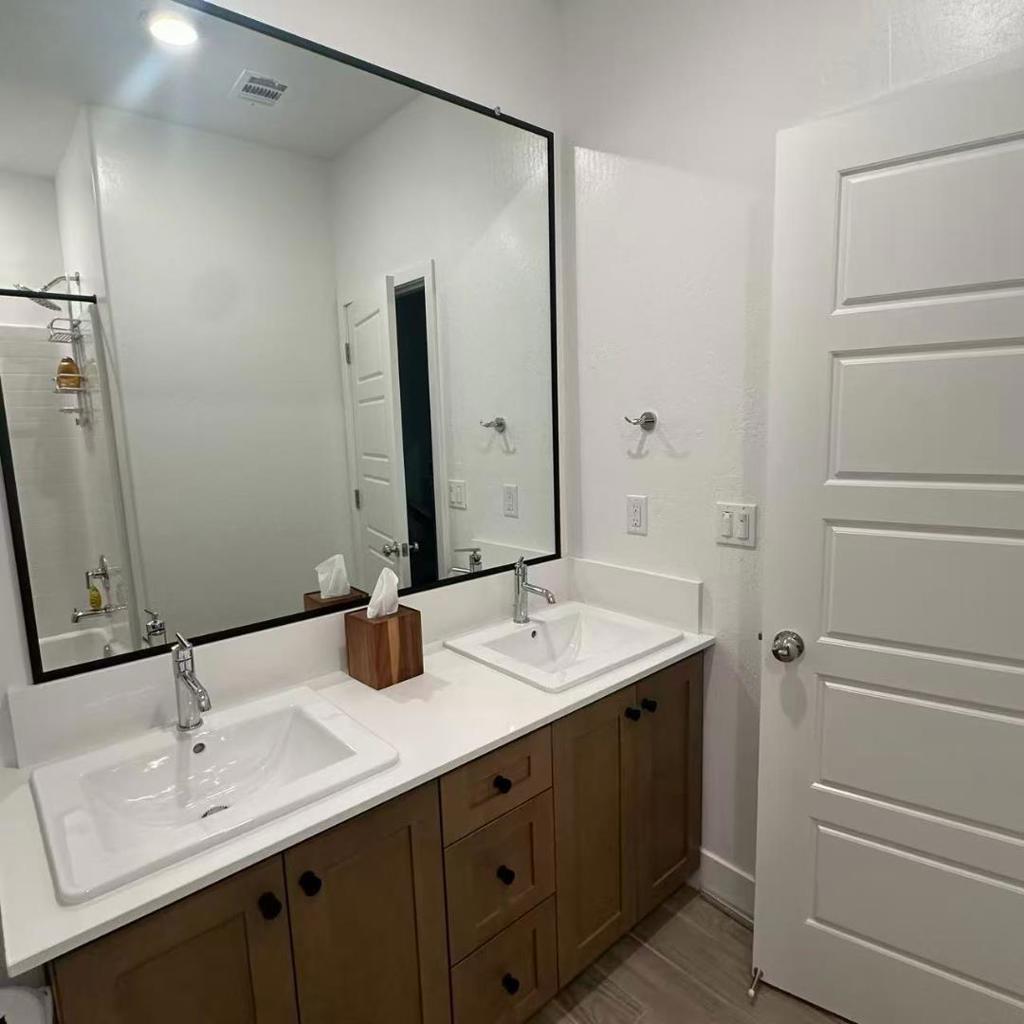 2732 E Teaberry Dr, Fresno, CA 93730