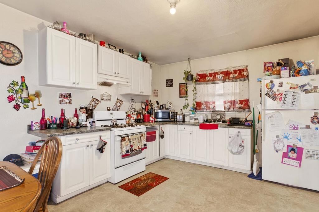 408 J St, Modesto, CA 95351