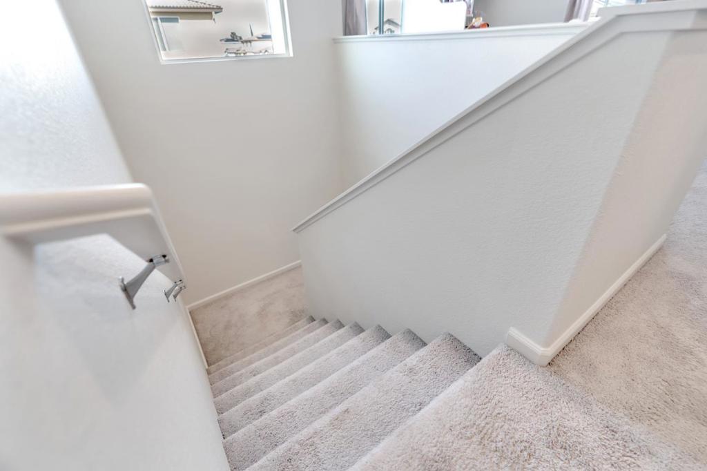 341 Manchester Dr, Los Banos, CA 93635