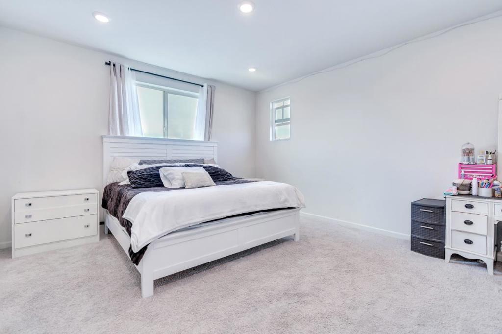 341 Manchester Dr, Los Banos, CA 93635