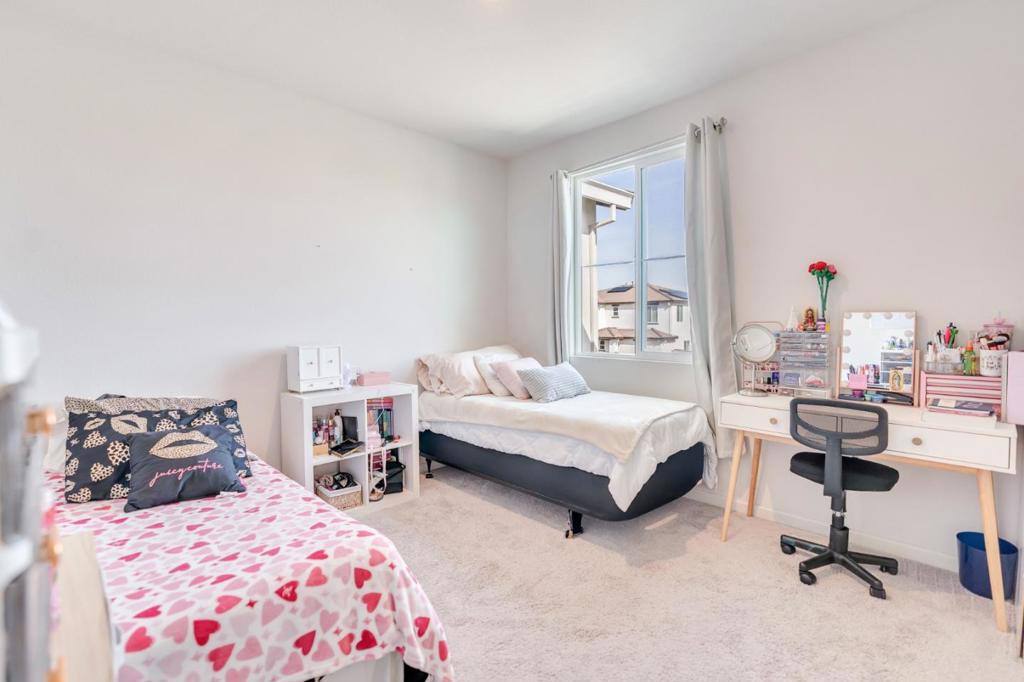 341 Manchester Dr, Los Banos, CA 93635