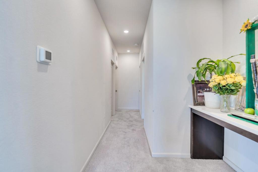 341 Manchester Dr, Los Banos, CA 93635