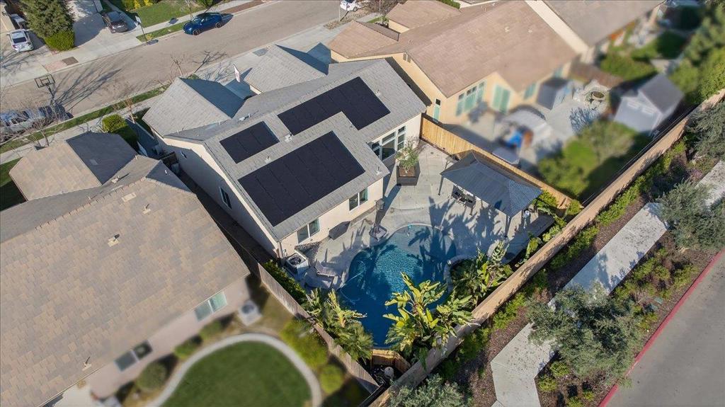 6625 W Vine Ct, Visalia, CA 93291