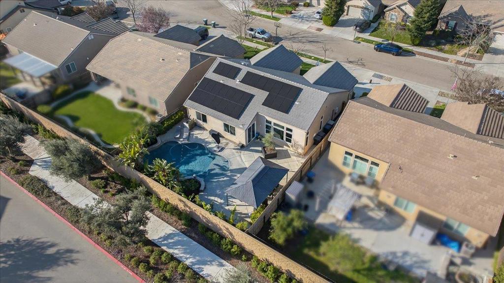 6625 W Vine Ct, Visalia, CA 93291