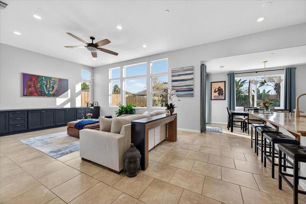 6625 W Vine Ct, Visalia, CA 93291