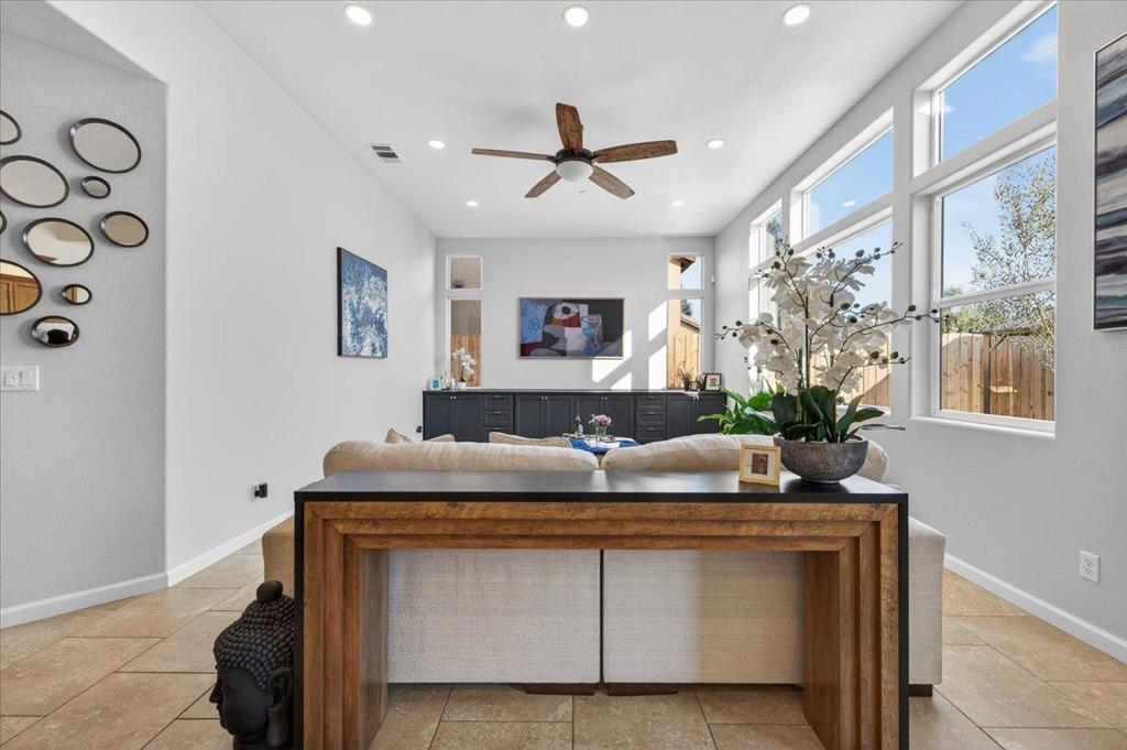 6625 W Vine Ct, Visalia, CA 93291