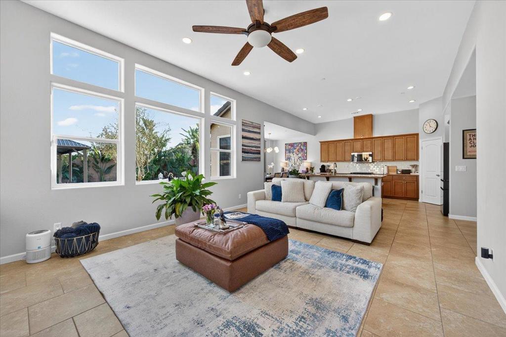 6625 W Vine Ct, Visalia, CA 93291