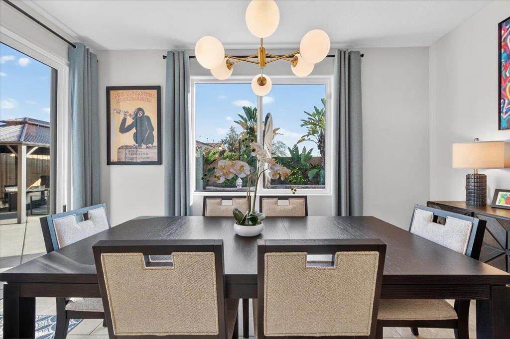 6625 W Vine Ct, Visalia, CA 93291