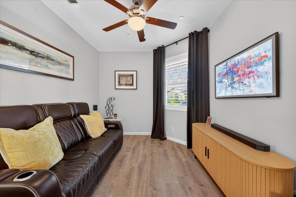 6625 W Vine Ct, Visalia, CA 93291