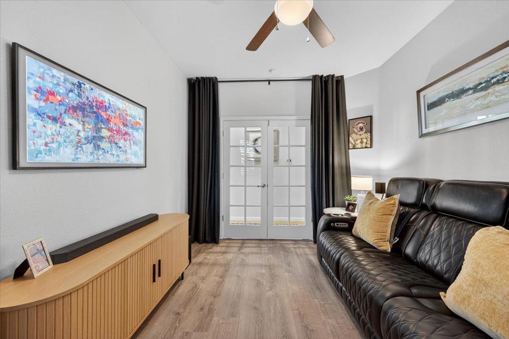 6625 W Vine Ct, Visalia, CA 93291