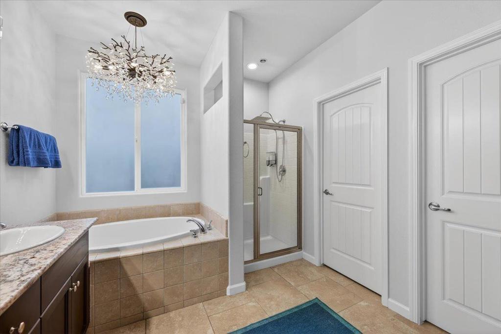 6625 W Vine Ct, Visalia, CA 93291