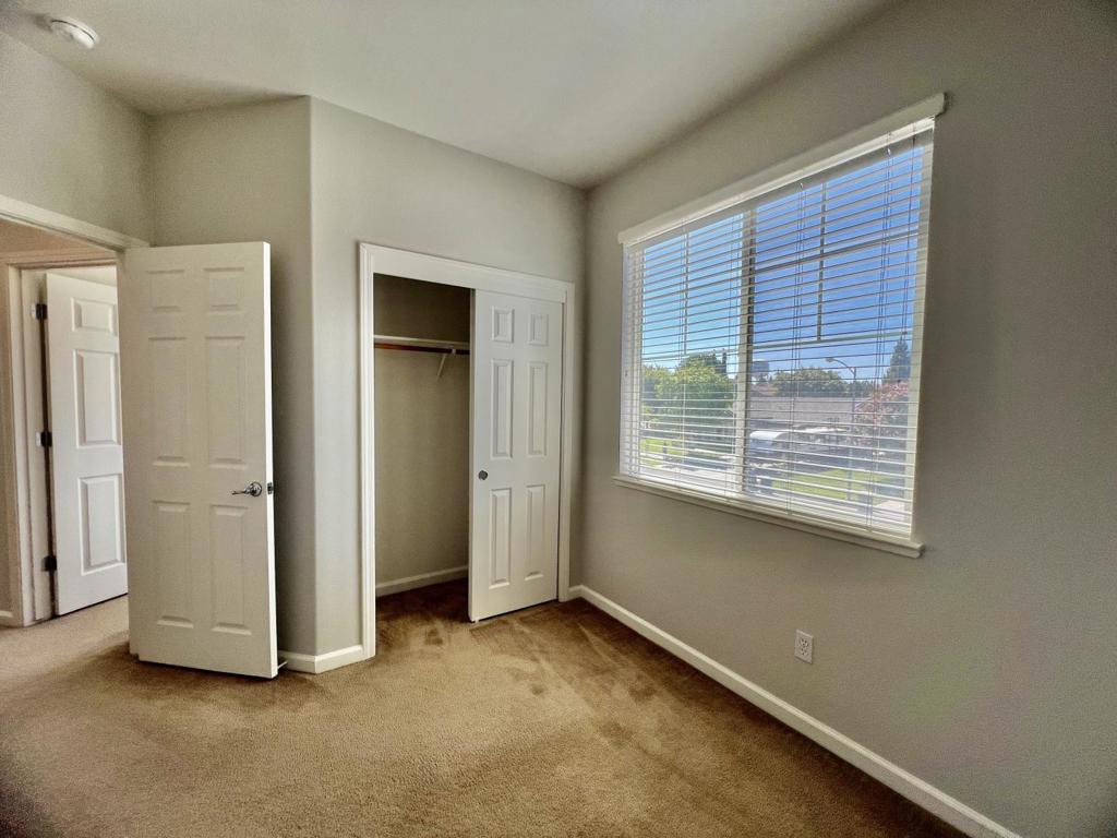 2364 River Rock Dr, Merced, CA 95340