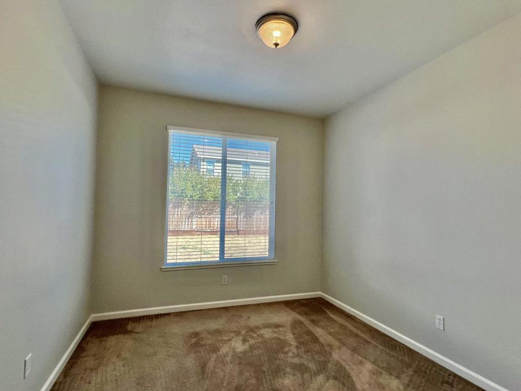 2364 River Rock Dr, Merced, CA 95340