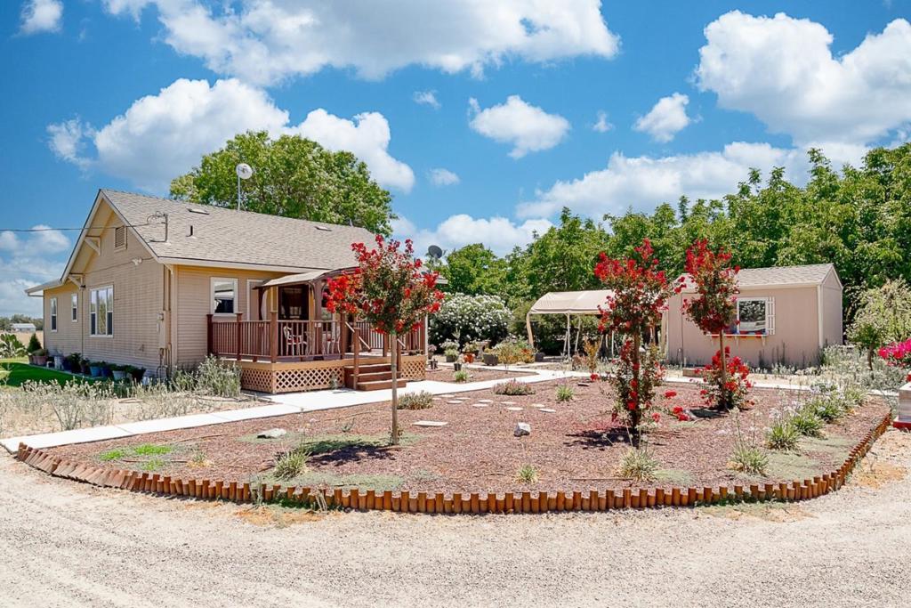 3719 N Hart Rd, Modesto, CA 95358