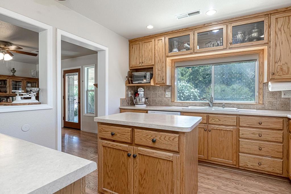 3719 N Hart Rd, Modesto, CA 95358