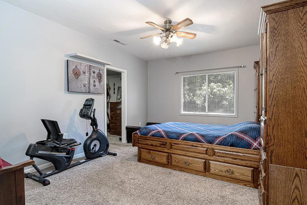 3719 N Hart Rd, Modesto, CA 95358