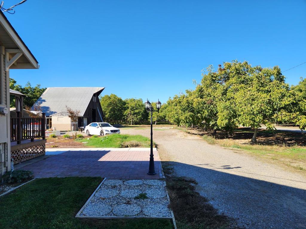 3719 N Hart Rd, Modesto, CA 95358