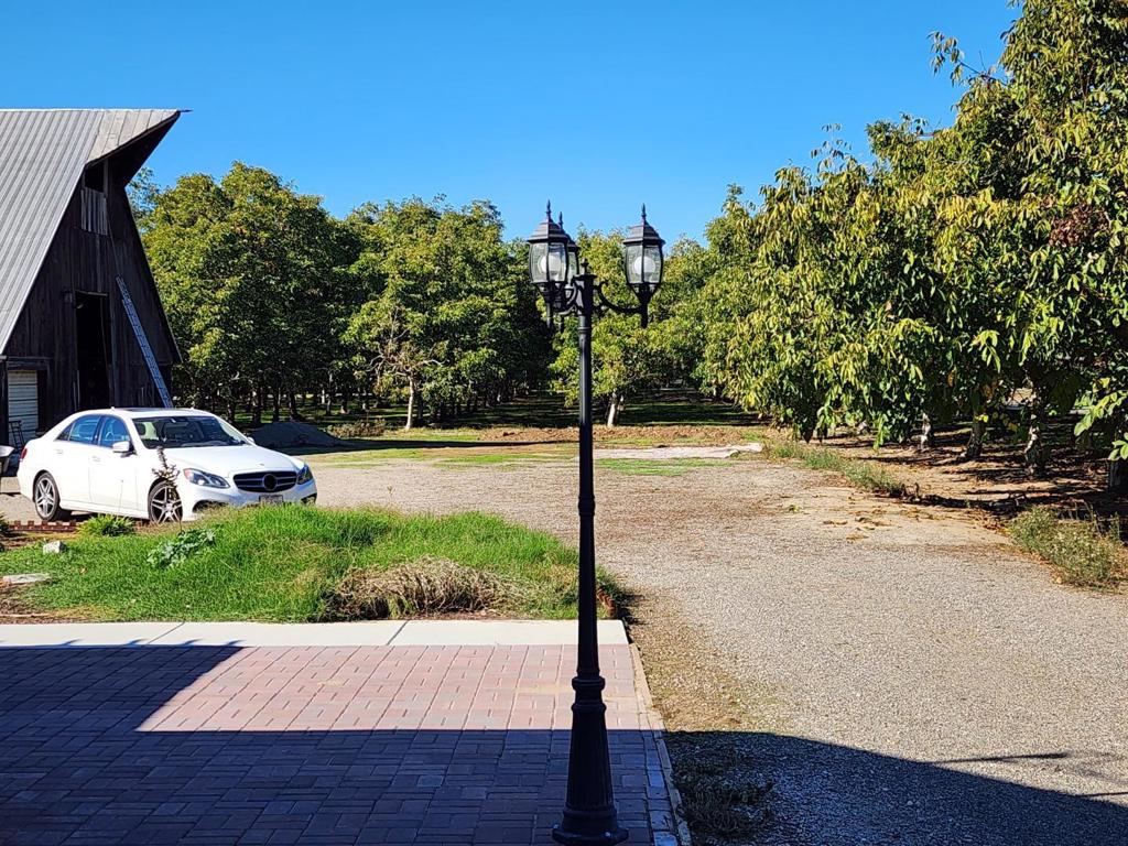 3719 N Hart Rd, Modesto, CA 95358