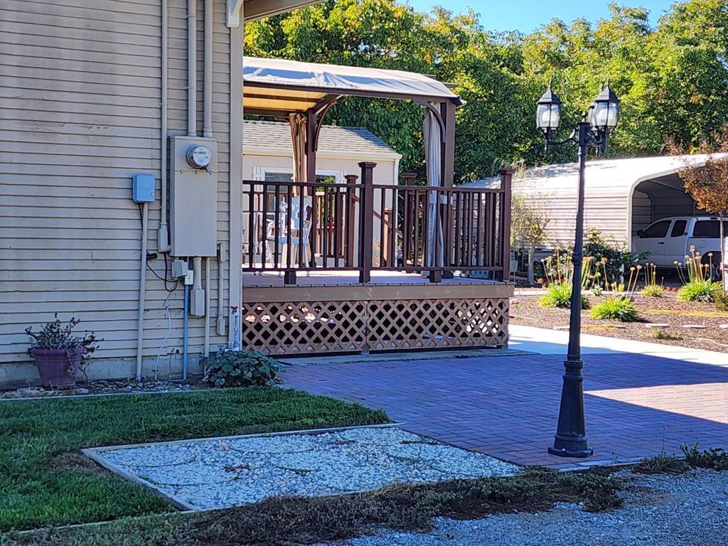 3719 N Hart Rd, Modesto, CA 95358