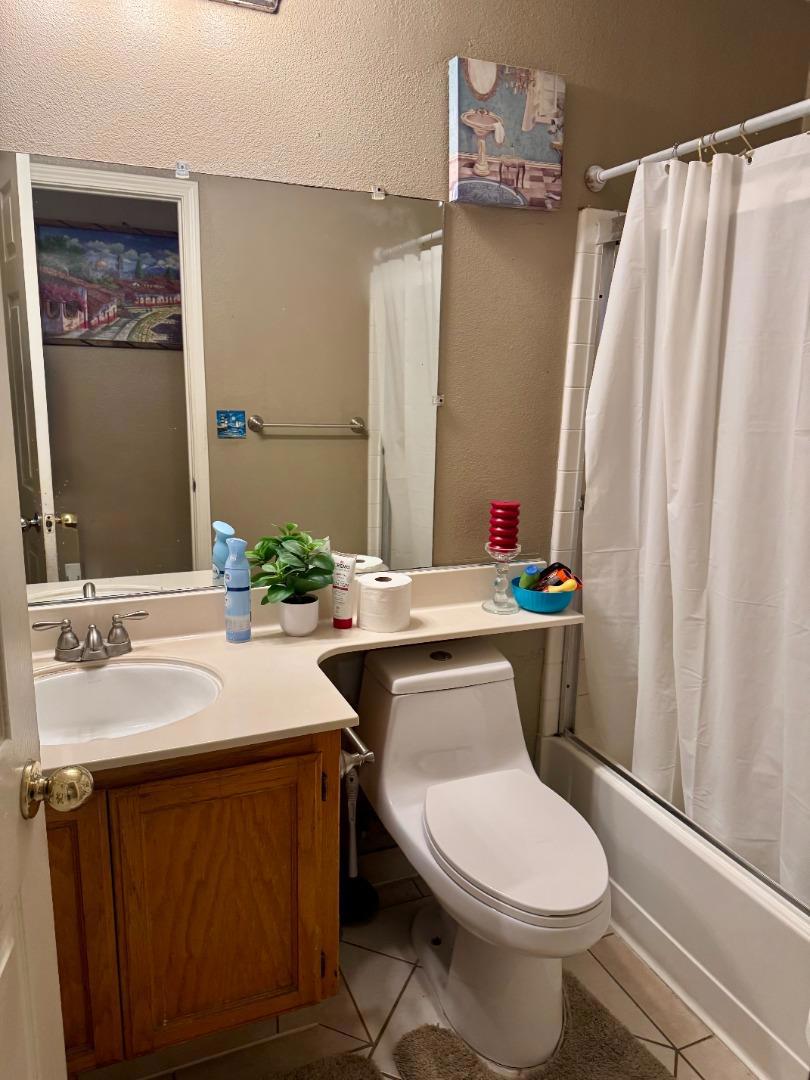 1363 Merganser Ct, Newman, CA 95360