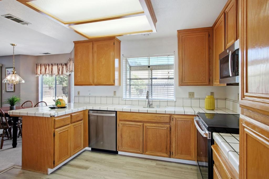 1622 Fir, Los Banos, CA 93635