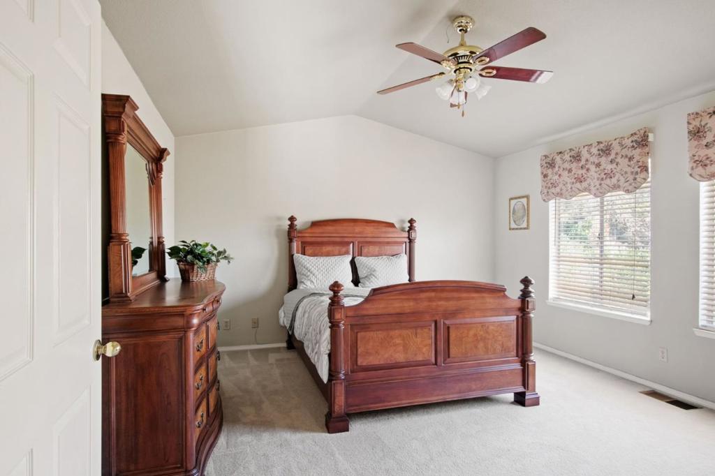 1622 Fir, Los Banos, CA 93635