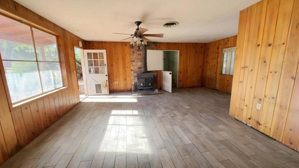 9751 Ernst Rd, Coulterville, CA 95311