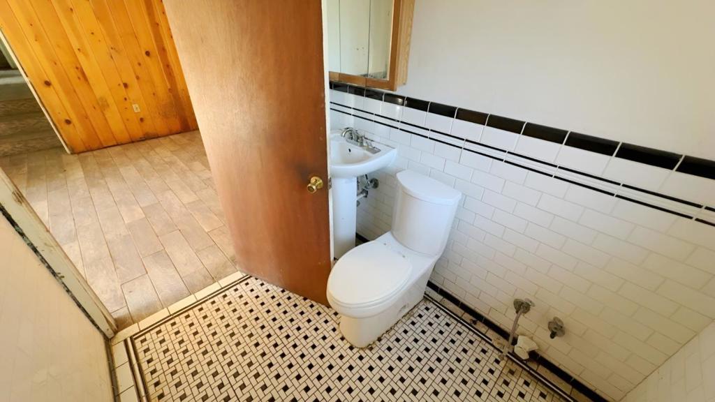 9751 Ernst Rd, Coulterville, CA 95311