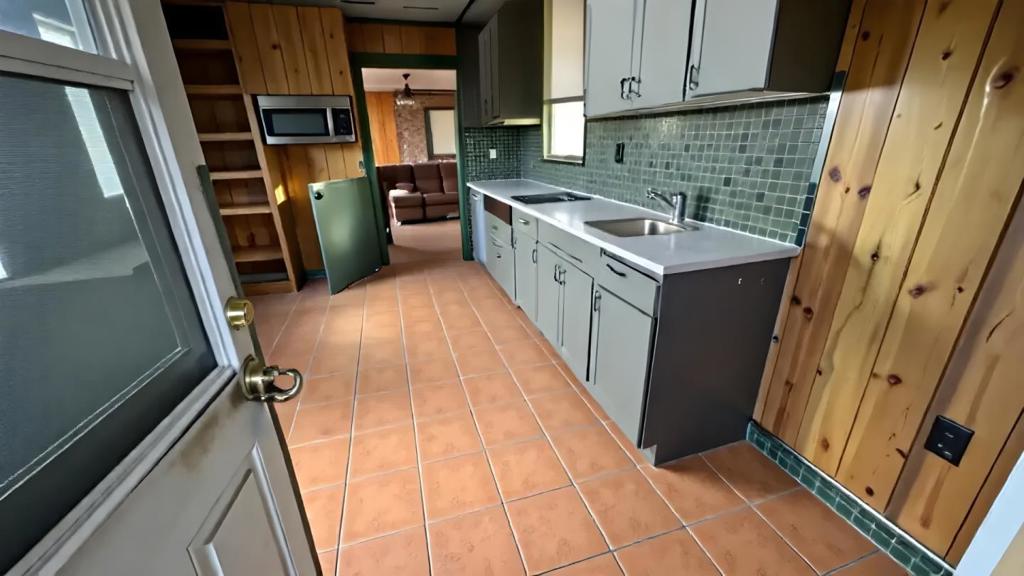 9751 Ernst Rd, Coulterville, CA 95311