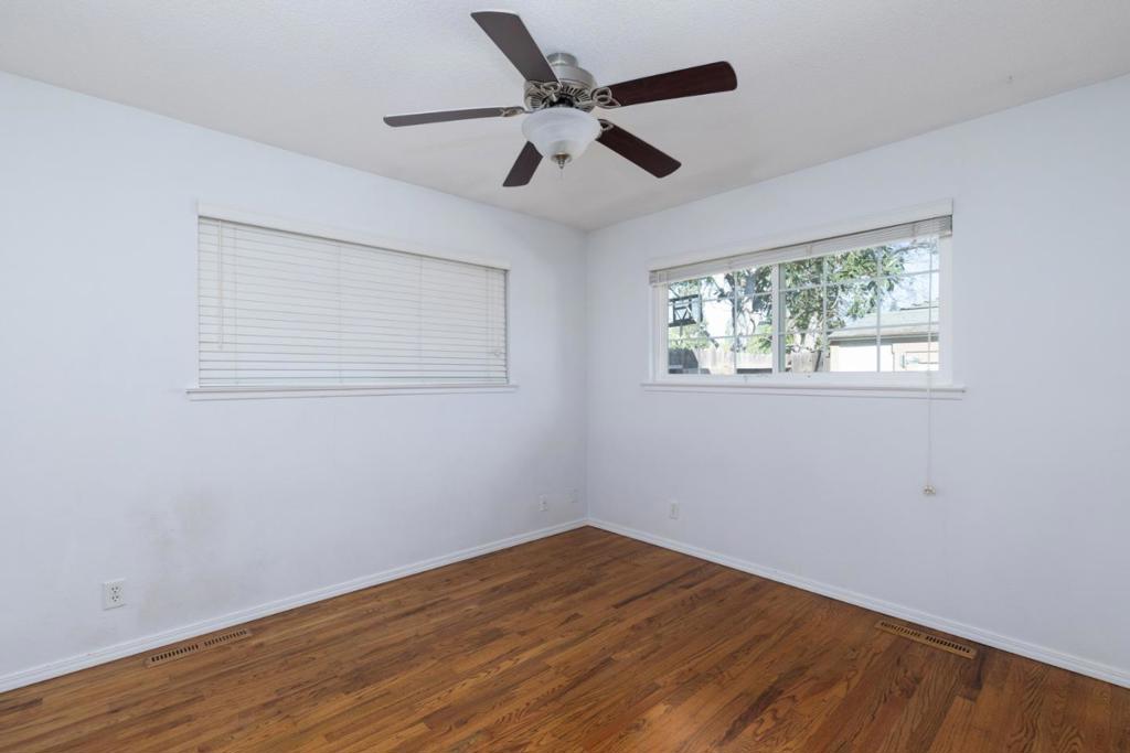 5274 N Nantucket Ave, Fresno, CA 93704