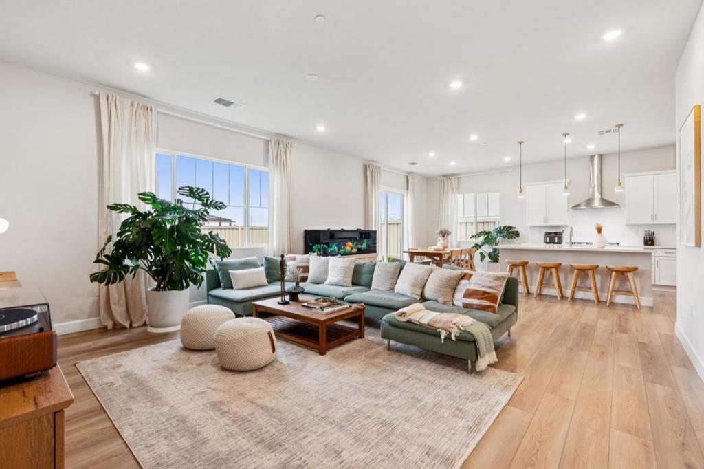 1889 Water St, Brentwood (CC), CA 94513