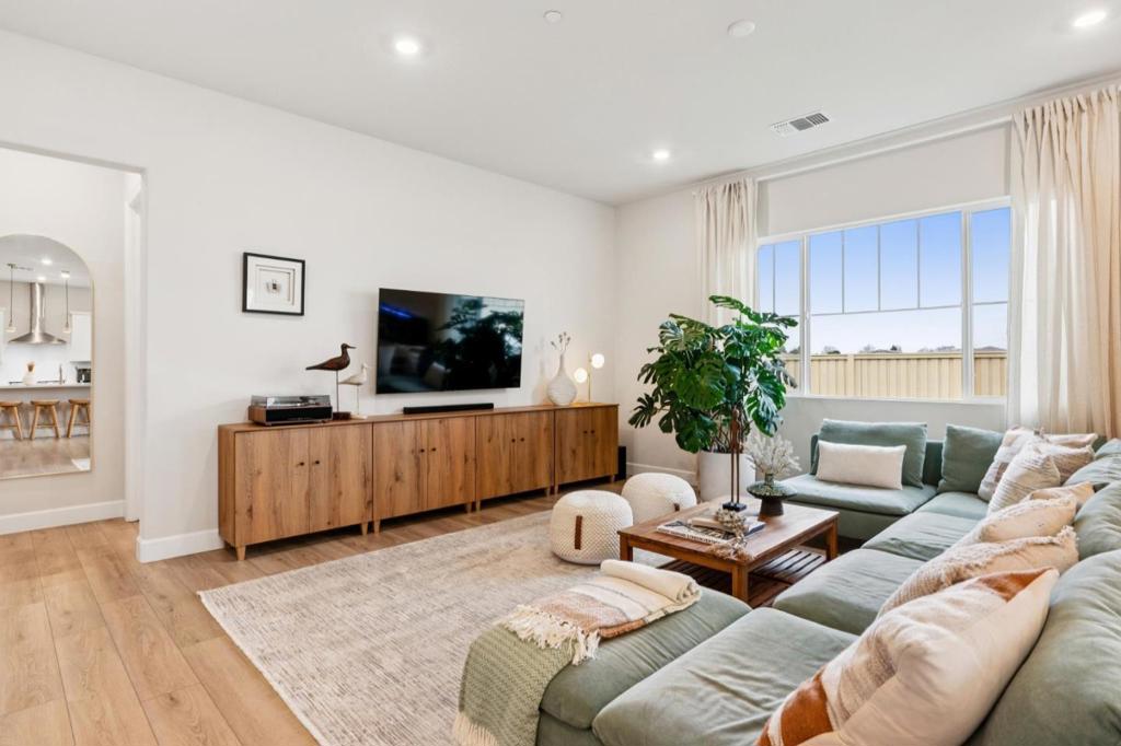 1889 Water St, Brentwood (CC), CA 94513