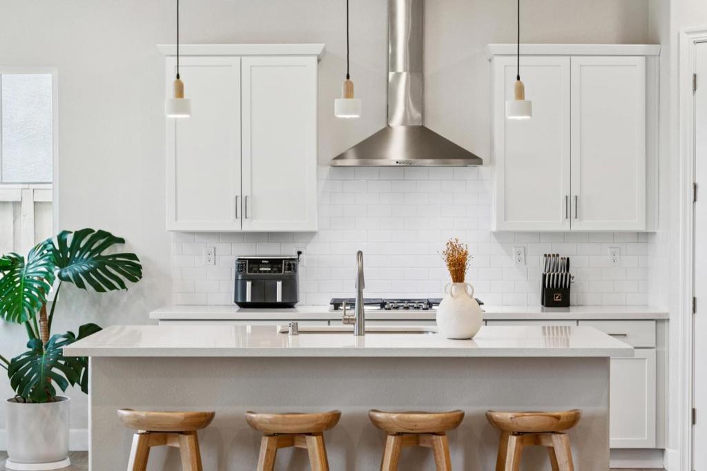 1889 Water St, Brentwood (CC), CA 94513