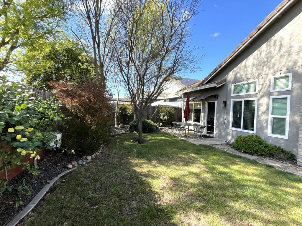 462 Chablis Way, Manteca, CA 95337