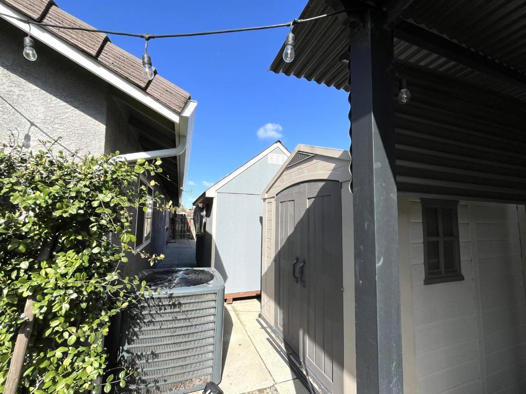 462 Chablis Way, Manteca, CA 95337