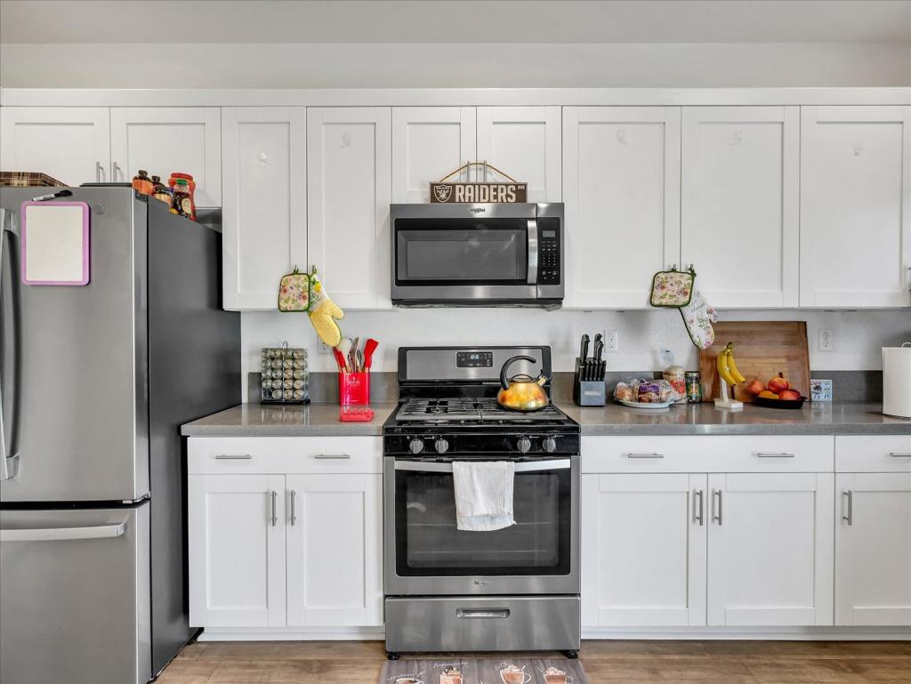 1415 Crimson Ln, Manteca, CA 95336