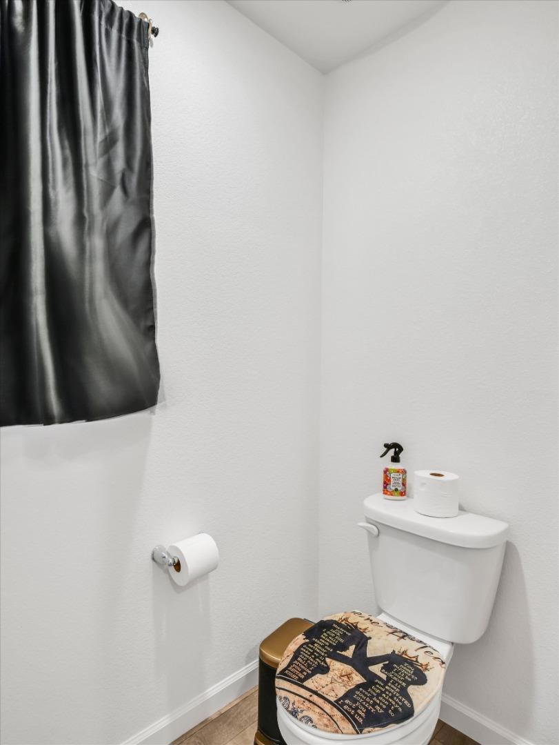 1415 Crimson Ln, Manteca, CA 95336