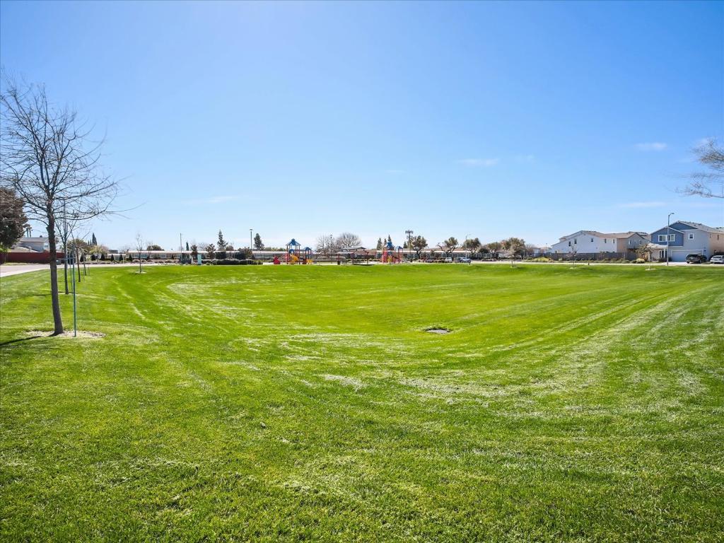 1415 Crimson Ln, Manteca, CA 95336