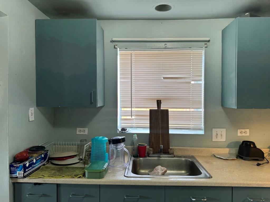 322 Poplar Ave, Manteca, CA 95336