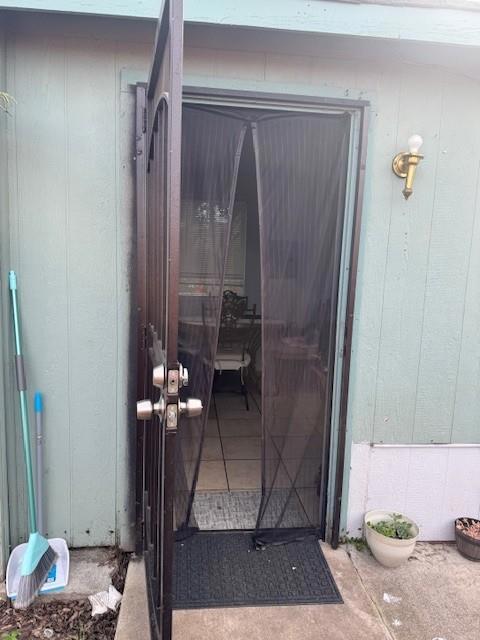 322 Poplar Ave, Manteca, CA 95336