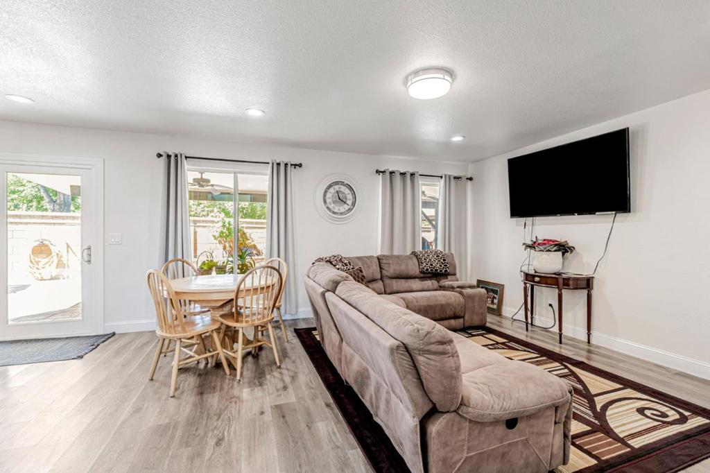 615 Heron Dr, Los Banos, CA 93635