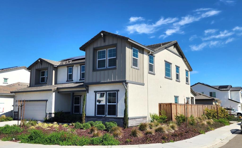 1490 Spanish Oak Ave, Manteca, CA 95337