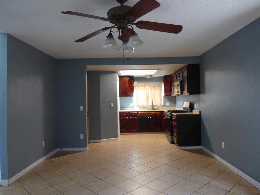 5850 E Ramona Ave, Fresno, CA 93727