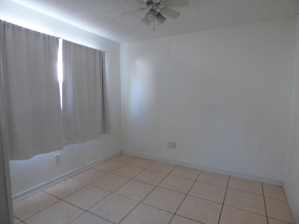 5850 E Ramona Ave, Fresno, CA 93727