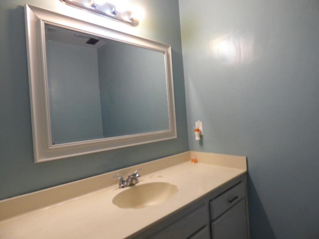 5850 E Ramona Ave, Fresno, CA 93727