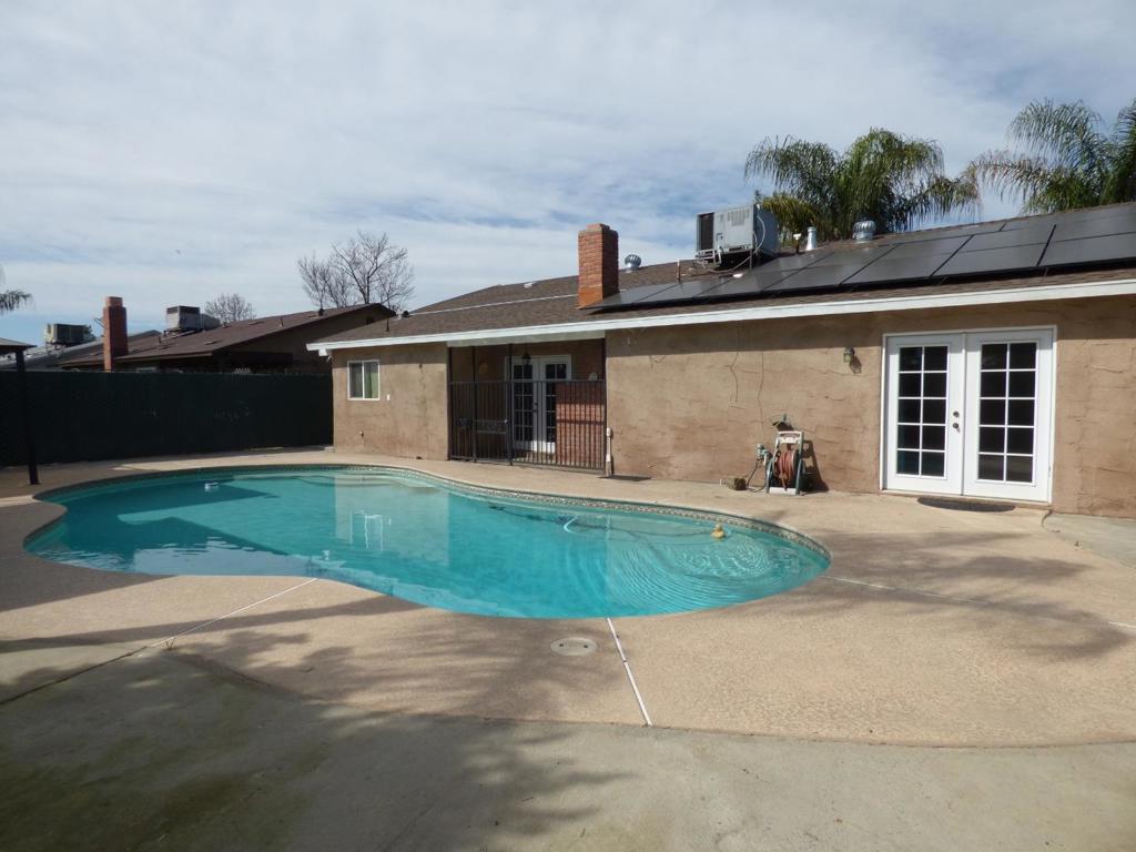 5850 E Ramona Ave, Fresno, CA 93727