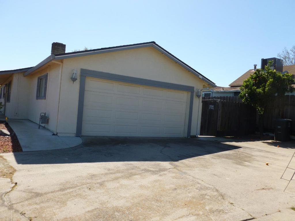 460 SE Jeremy Ct, Oakdale, CA 95361